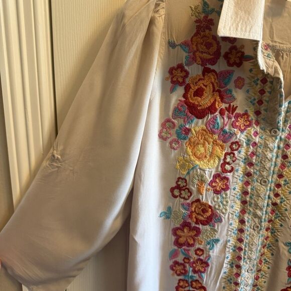 Giddy Up Glamour Embroidered Floral Blouse Top Shirt‎ Small Roll Tab Sleeve - Picture 5 of 7